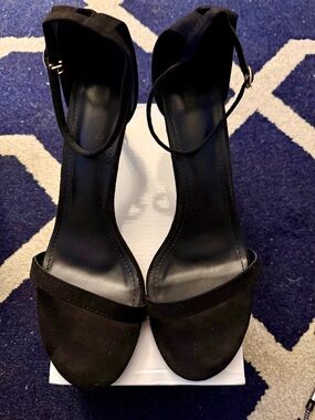 SHEIN Black Open-Toe Ankle Strap Heels